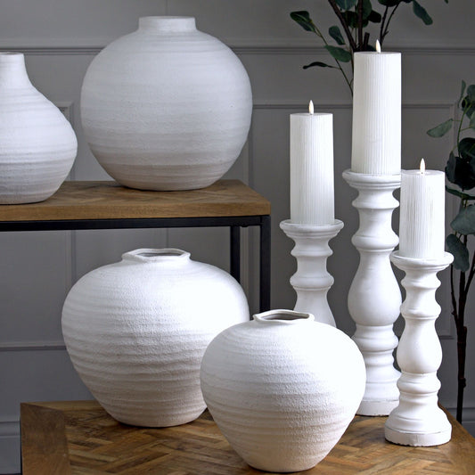 Regola Matt White Ceramic Vase image 2