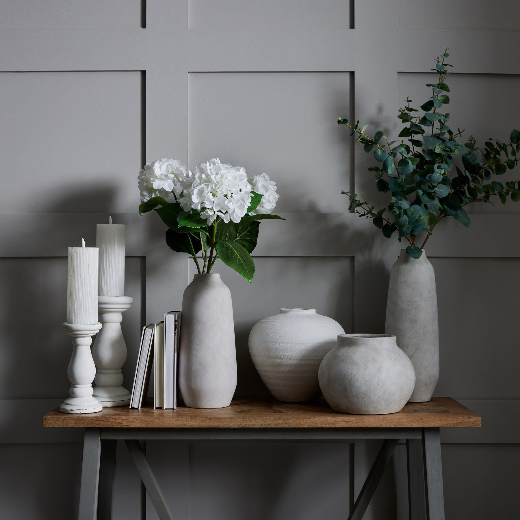 Regola Matt White Ceramic Vase image 3