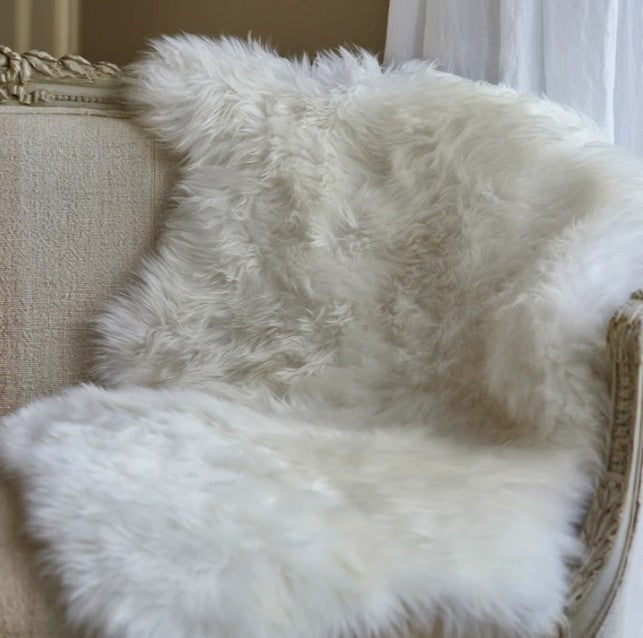 Hyde & Hare Sheepskin Rug - White image 1