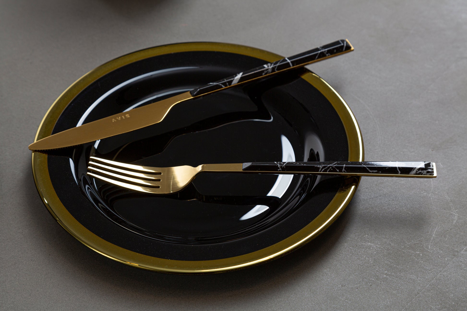 Avie 16Pc Black Faux Marble Cutlery Set image 2