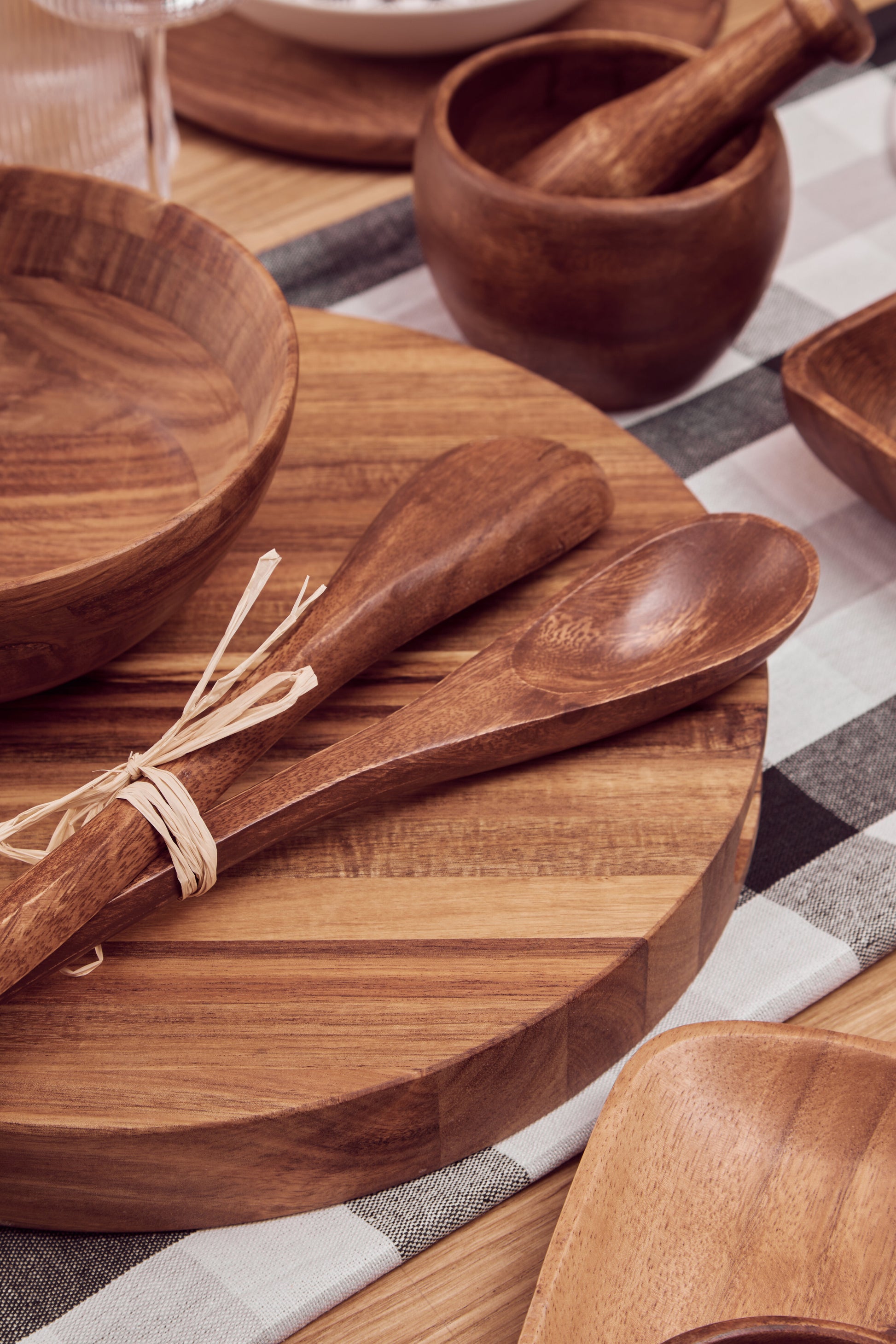 Kora Acacia Large Salad Servers image 6