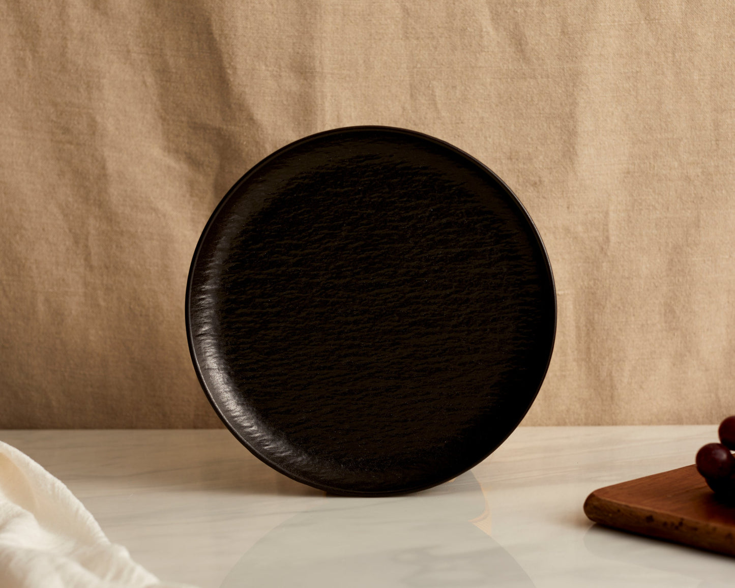 Enigma Black Porcelain Round Starter Plate 22cm