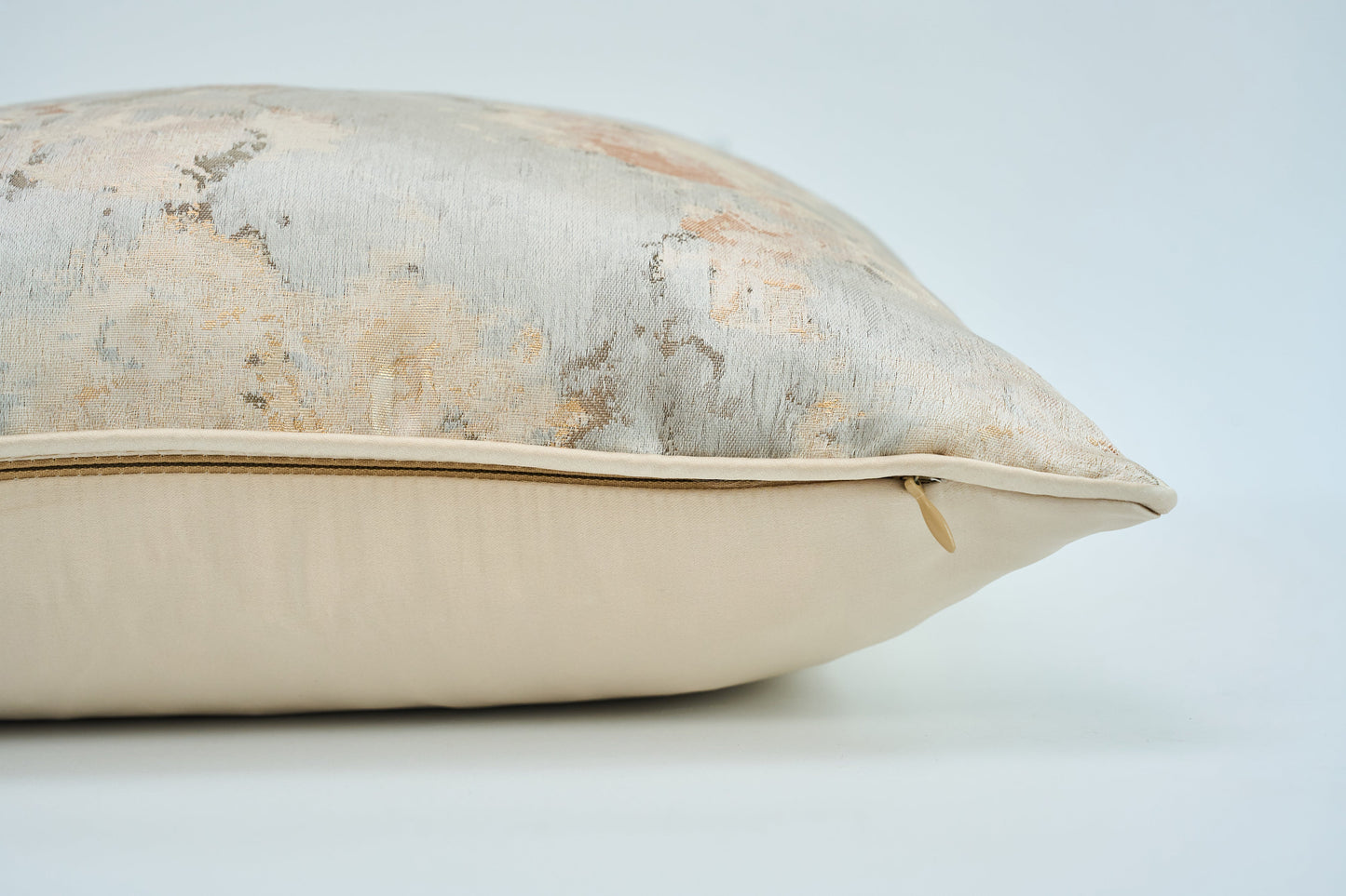 Luxury Gold Jacquard Silk Cushion Cover with Metallic Texture - 45x45 cm